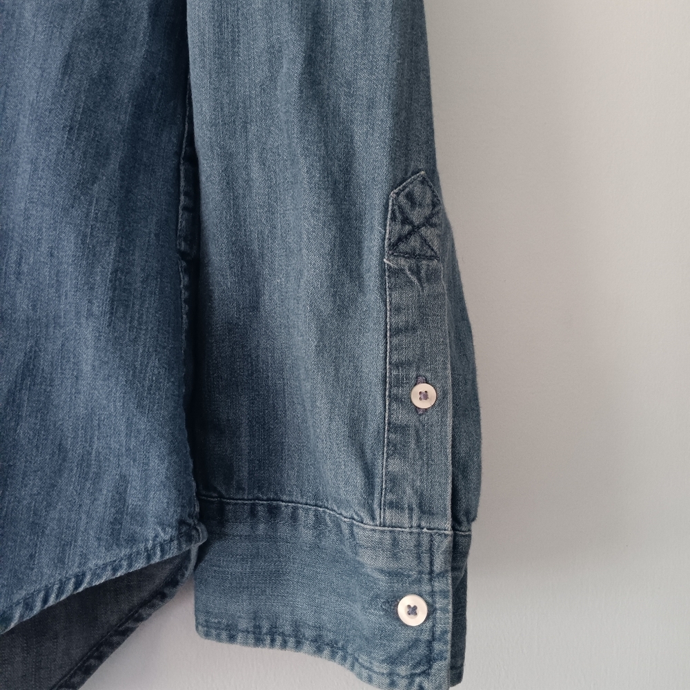 Hollister Indigo Denim Button-Up Shirt - Women's - Picture 5 of 7